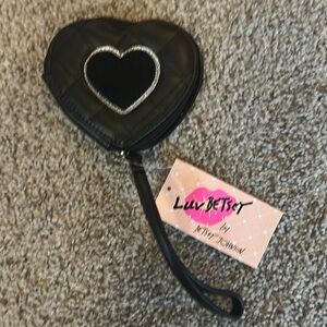 Betsey Johnson heart shape coin purse black NWT